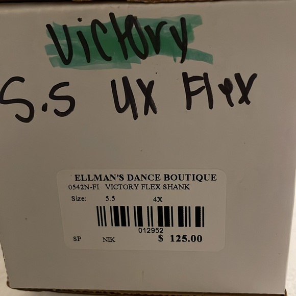 Victory Flex Pointe Shoes with ribbon and elastics - Women’s size 5.5 - Picture 5 of 5